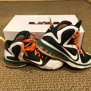 LeBron 9 Miami Hurricanes Size 10.5